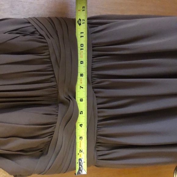 Long flowy formal dress - Picture 5 of 6